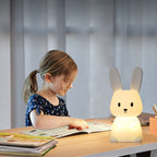 Veilleuse Lapin Silicone Bébé – 7 Couleurs LED, 3 Modes, 10h Autonomie, Sans BPA | TrioNest™