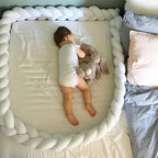 Tour de Lit Tressé Bébé – Protection Barreaux, Doux & Sécurisé, Universel, Déco Chambre | TrioNest™