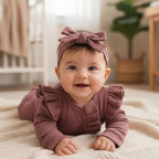 Barboteuse Bébé Fille À Nœud – Tissu Côtelé, Volants, Fermeture Éclair, Coton Respirant, Polyvalente | RibBow by TrioNest™ Mon Adorable Bébé