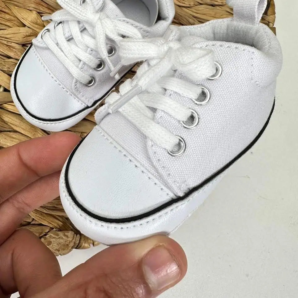 Chaussure Bébé Premier Pas en Toile 0-18 Mois – Canvas Respirant, Semelle Antidérapante, Lacets | CanvasStep by TrioNest™ Mon Adorable Bébé