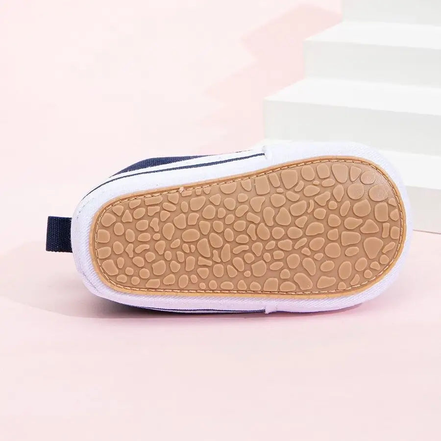 Chaussure Bébé Premier Pas en Toile 0-18 Mois – Canvas Respirant, Semelle Antidérapante, Lacets | CanvasStep by TrioNest™ Mon Adorable Bébé