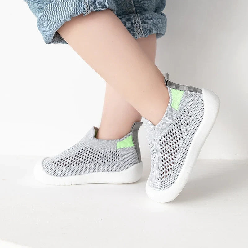 Chaussures Bébé Maille Respirante – Premiers Pas, Antidérapante, Protection Orteils, Lavable 30° | BreezStep by TrioNest™ mon adorable bebe