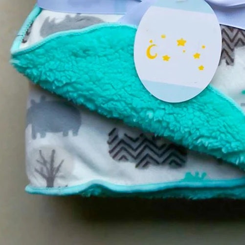 Pack Douceur Nomade Couverture Allaitement + Chauffe Biberon USB + Couverture Bébé + Panier – TrioNest™