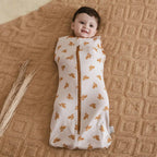 Gigoteuse Bébé Mains Cachées HiddenHands — 3 Modes, Évolutive 0-12 Mois, 5 Motifs, Fermeture Éclair Protégée | TrioNest™