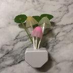 Veilleuse Champignon LED – Détection Lumière Auto, Changement Couleurs, 50 000h | TrioNest™