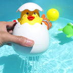 Babyspielzeug für die Badewanne mit niedlichen Mustern