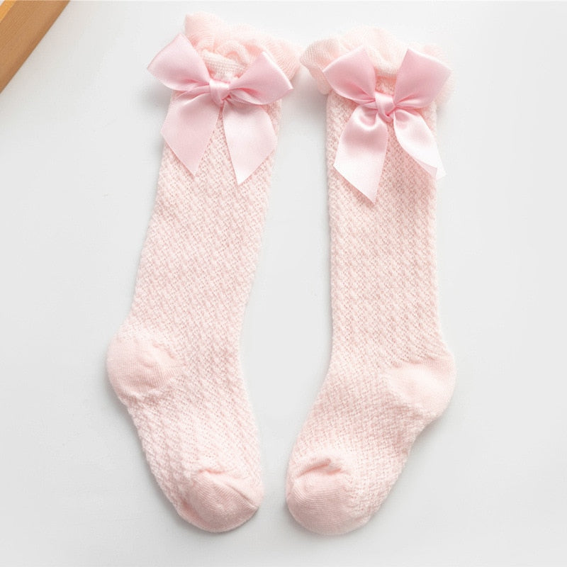 Chaussettes Hautes Bébé Fille Nœud Papillon 0-3 Ans – Douces, Respirantes, Plusieurs Coloris | ButterflyKnee by TrioNest™ mon adorable bebe