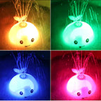 Jouet de Bain Bébé Baleine Multicolore Éveil Sensoriel LED AQUAWHALE – TrioNest™