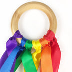 Jouet Anneau À Rubans Multicolore Montessori – Hêtre Non Traité, Éveil Sensoriel, Dentition, +6 Mois | RainbowRing by TrioNest™