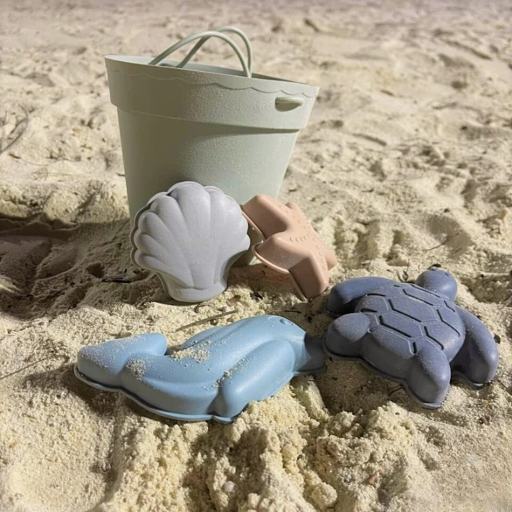 Jouets de Seau de Plage pour Enfants – Silicone, 6 Moules 3D Océan, Pliable | TrioNest™