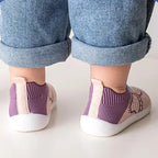 Chaussons Bébé Antidérapants SoftStep — Semelle Caoutchouc, Maille Respirante, Slip-On, 0-4 Ans | TrioNest™