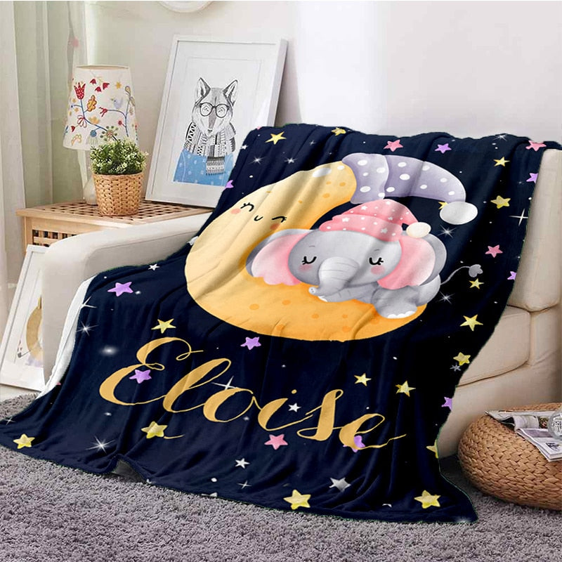 Couverture Plaid Bébé avec Prénom Personnalisé – Douce, Lavable Machine, Multi-Usage | TrioNest™