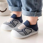 Chaussons Bébé Antidérapants SoftStep — Semelle Caoutchouc, Maille Respirante, Slip-On, 0-4 Ans | TrioNest™