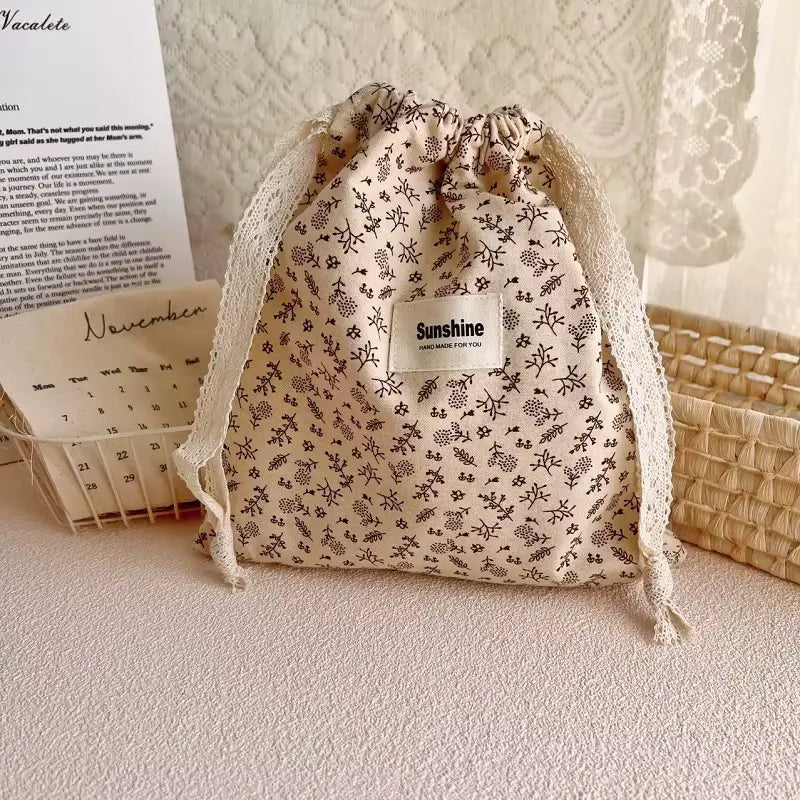 Sac à Langer à Ficelle Anses Ergonomiques | TrioNest™ – Léger, Lavable Machine, 4 Modèles, 27x25 cm