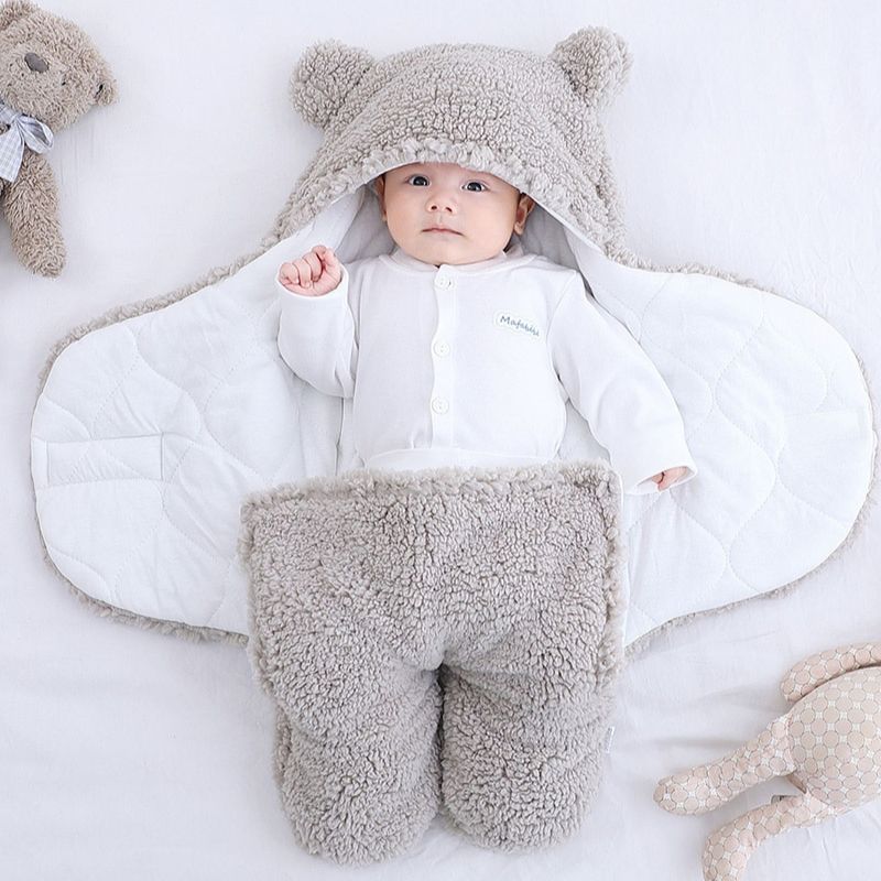 Gigoteuse Bébé Hiver WinterCozy — Polyester Fleece Chaud, Fermeture Auto-Agrippante, 6 Couleurs, 0-9 Mois | TrioNest™
