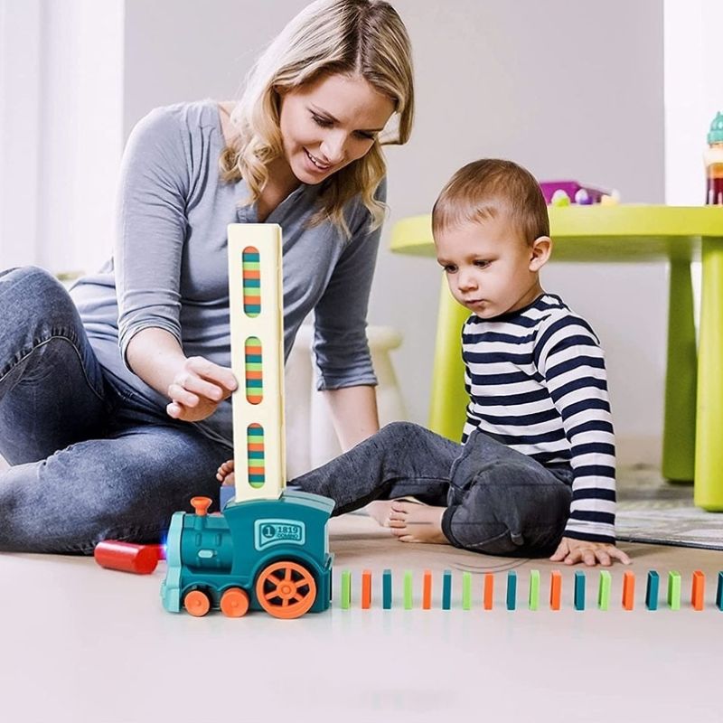 Domino train