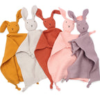 Doudou d'Apaisement Bébé CâlinNest™ – Peluche Motifs Animaux, Coton Bio Doux & Bavoir Intégré 0-12 Mois | TrioNest™