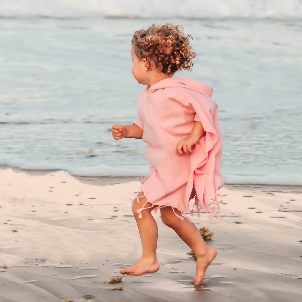 Serviette de Plage Enfants à Capuche – Coton & Lin Bio, Séchage Rapide, Anti-Sel, 0-4 Ans | BeachCape by TrioNest™