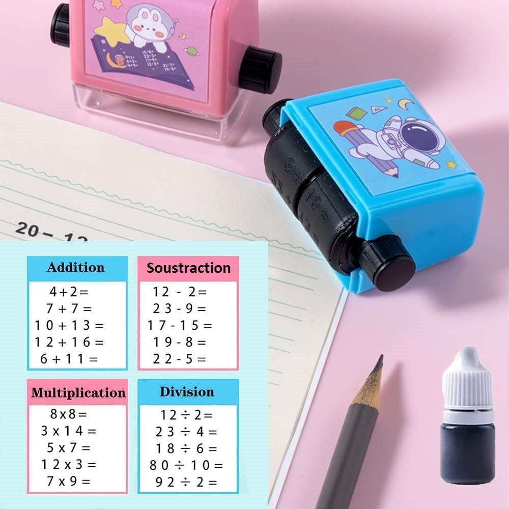 Tampon à Rouleau Maths Enfants – Addition, Soustraction, Multiplication, Division, Encre Rechargeable | TrioNest™