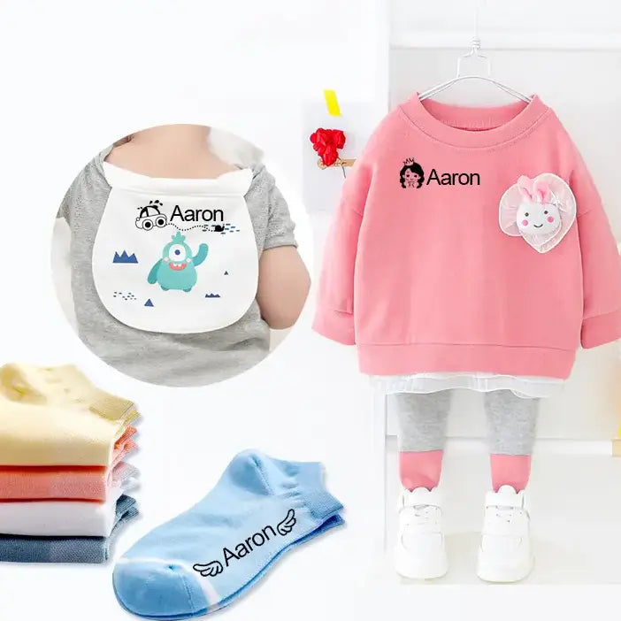 Tampon Personnalisé Bébé Prénom – Résistant Lavage, 4 Motifs, Encre Imperméable, Crèche & École | TrioNest™