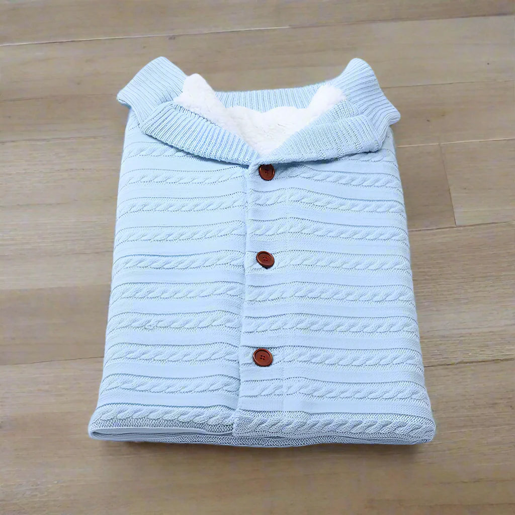 Chancelière Tricot Poussette Bébé – Cocon Chaud & Élégant, Fibres Douces, Lavable Machine | TrioNest™ Mon Adorable Bébé
