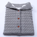 Chancelière Tricot Poussette Bébé – Cocon Chaud & Élégant, Fibres Douces, Lavable Machine | TrioNest™ Mon Adorable Bébé