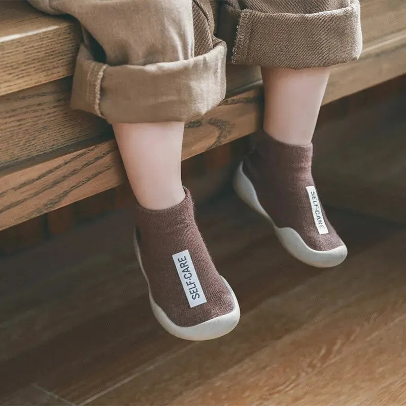 Chaussure Bébé Semelle Souple 0-24 Mois – TPE Antidérapante, Respirante, Sensation Pieds Nus | FlexiSole by TrioNest™ Mon Adorable Bébé