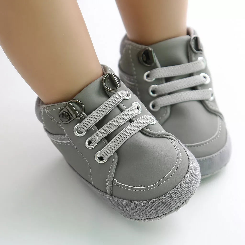 Chaussure Bébé Cuir PU 0-18 Mois – Semelle Coton Antidérapante, Lacets, Légère, Toutes Saisons | PureLeather by TrioNest™ Mon Adorable Bébé