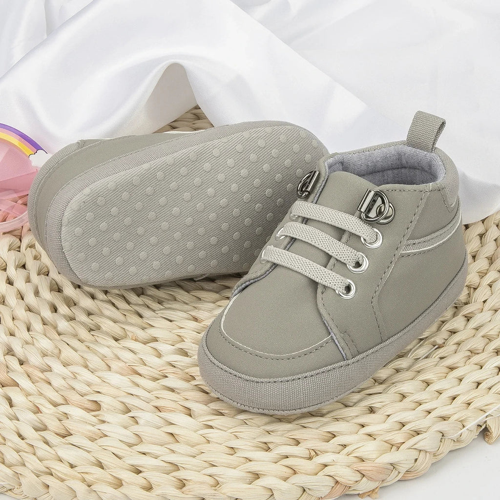 Chaussure Bébé Cuir PU 0-18 Mois – Semelle Coton Antidérapante, Lacets, Légère, Toutes Saisons | PureLeather by TrioNest™ Mon Adorable Bébé