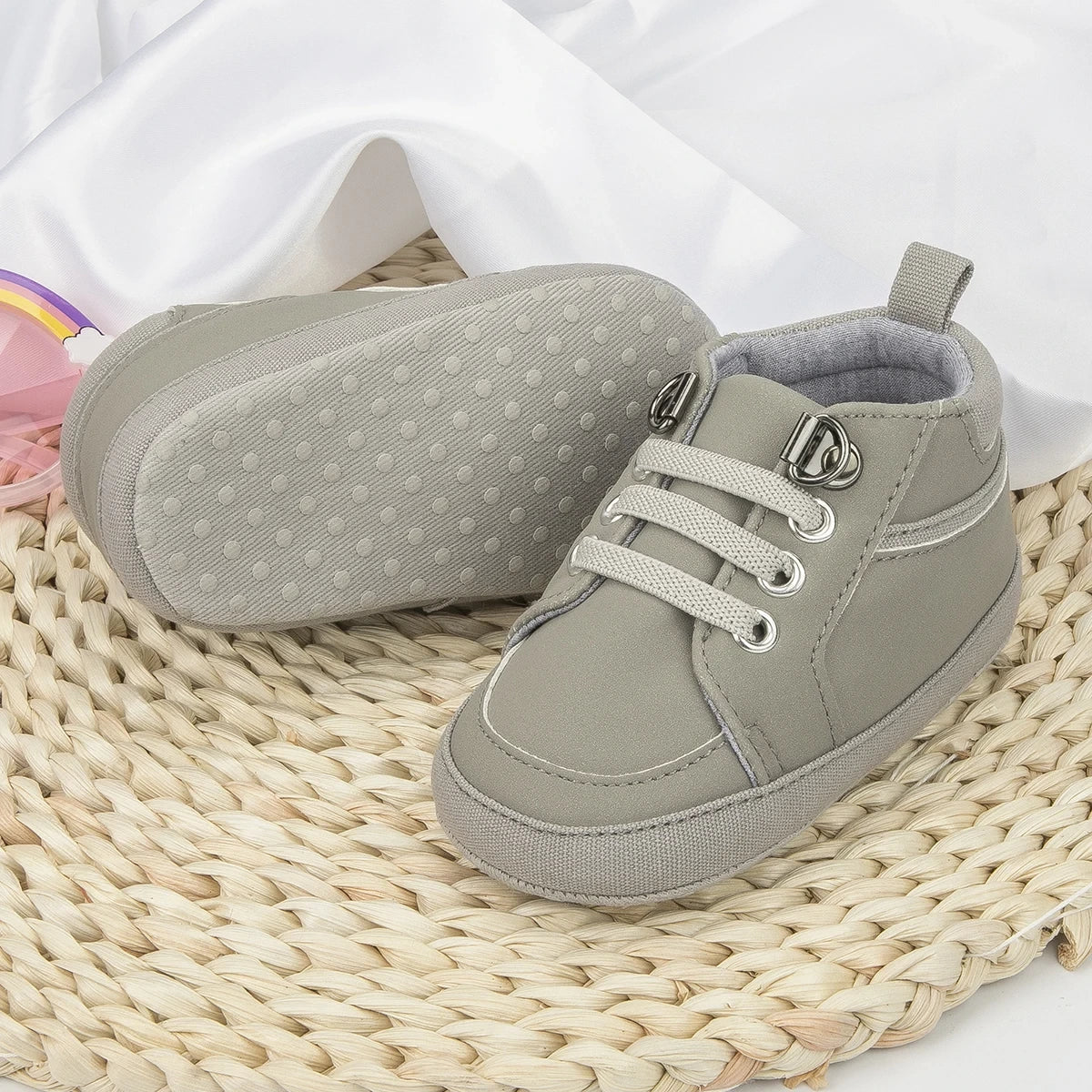 Chaussure Bébé Cuir PU 0-18 Mois – Semelle Coton Antidérapante, Lacets, Légère, Toutes Saisons | PureLeather by TrioNest™ Mon Adorable Bébé