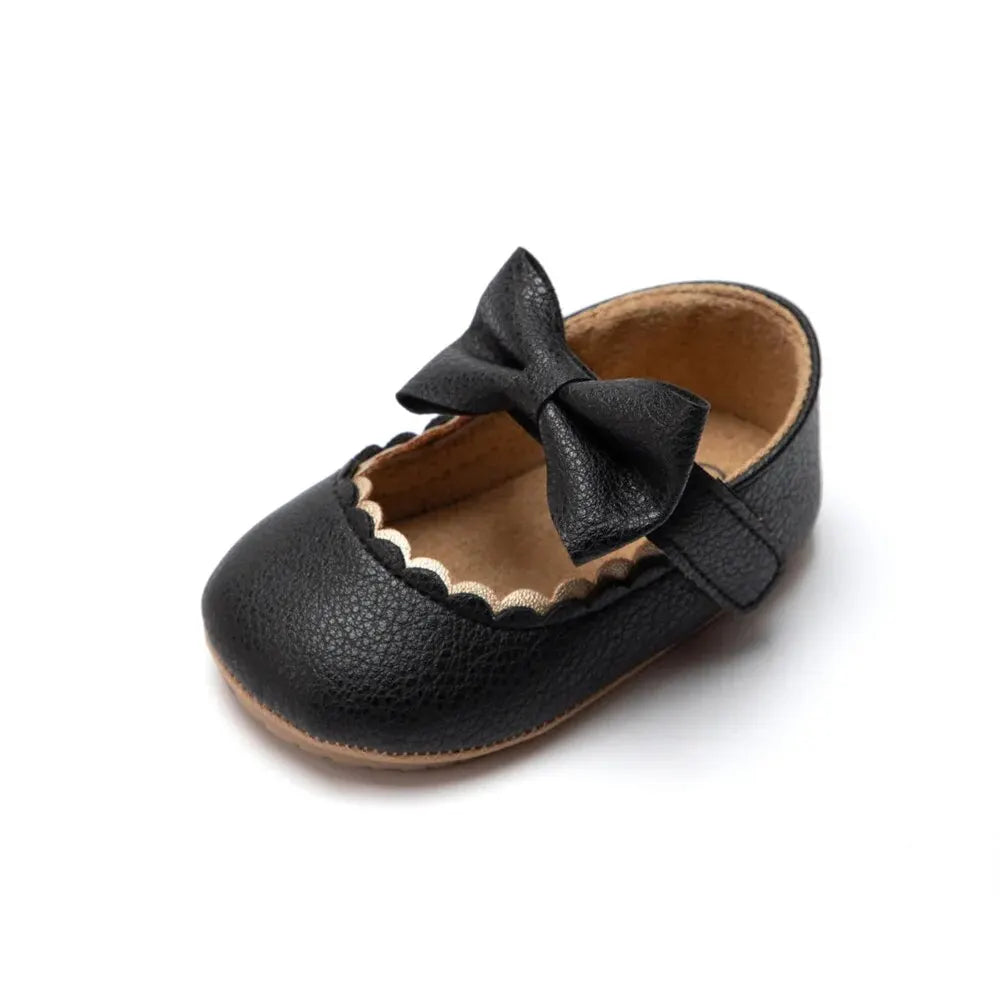 Chaussure Bébé Fille Nœud Papillon 0-18 Mois – Similicuir, Velcro, Semelle Antidérapante, Lavable | ChicBow by TrioNest™ Mon Adorable Bébé