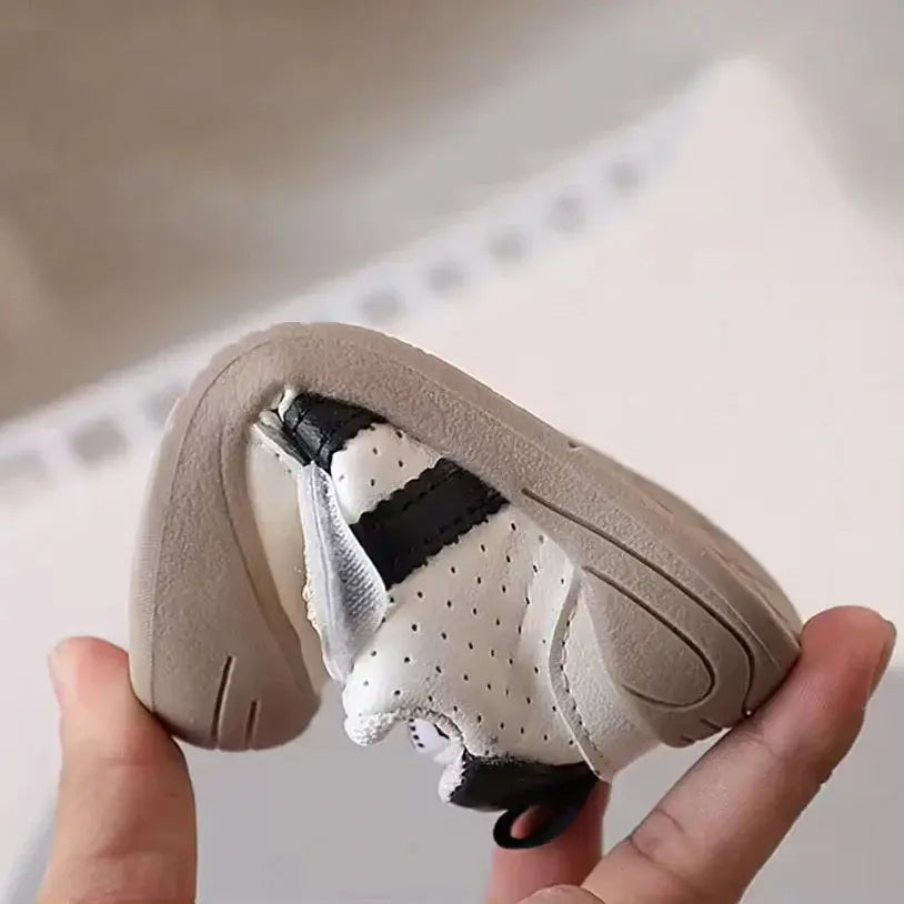 Chaussure Bébé pour Marcher SoftNest – Coton Bio, Semelle Antidérapante, Velcro, 0-24 Mois | TrioNest™ Mon Adorable Bébé