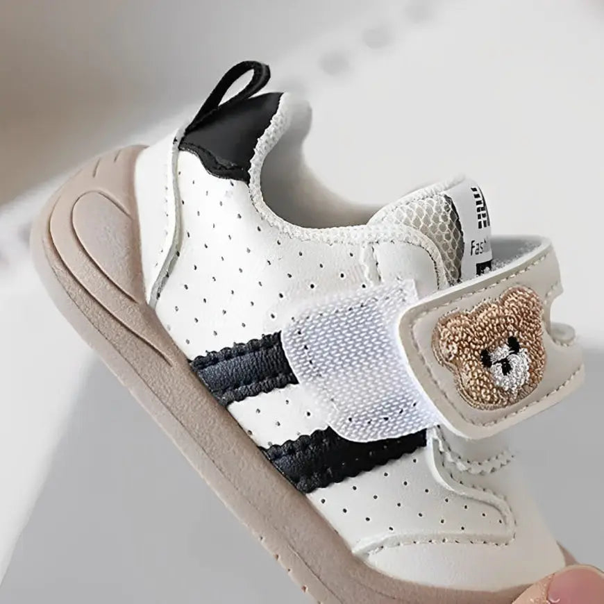 Chaussure Bébé pour Marcher SoftNest – Coton Bio, Semelle Antidérapante, Velcro, 0-24 Mois | TrioNest™ Mon Adorable Bébé
